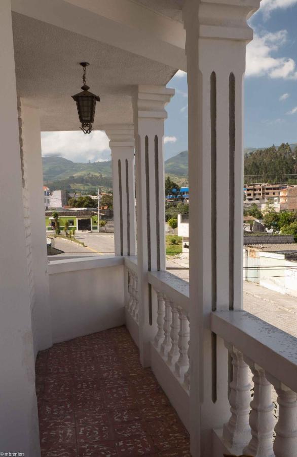 La Posada Del Quinde Otavalo Εξωτερικό φωτογραφία