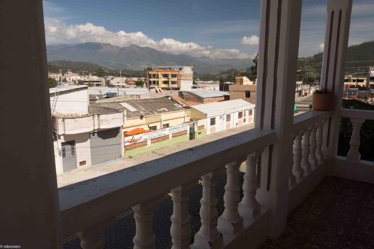 La Posada Del Quinde Otavalo Εξωτερικό φωτογραφία